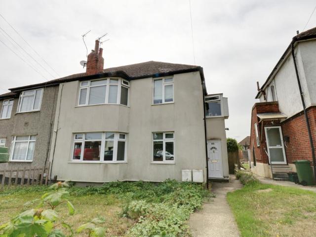 Flat for sale in Petts Wood, Greater London