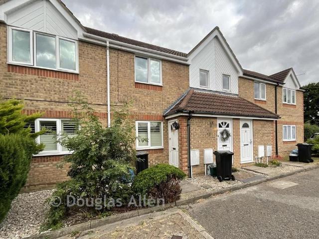 Flat for sale in Langdon Hills, Essex