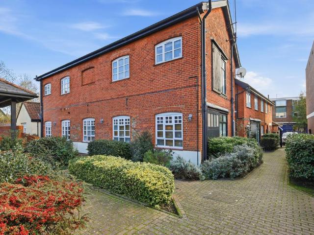 Flat for sale in Ingatestone and Fryerning, Navestock Side