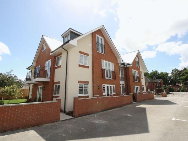 Flat for sale in Barton Stacey, Hampshire