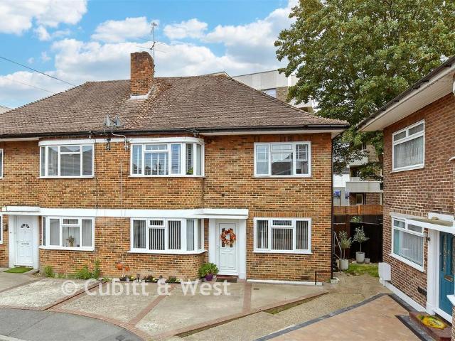 Flat for sale in Greater London