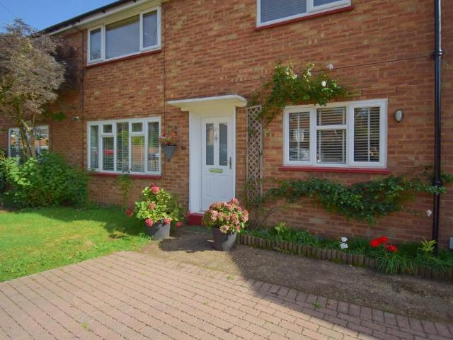 Flat for sale in The Butts, Kent