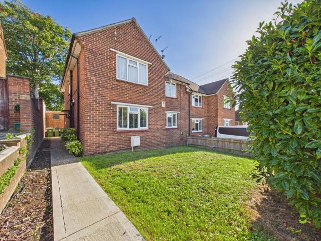 Flat for sale in London Borough of Bexley, Greater London