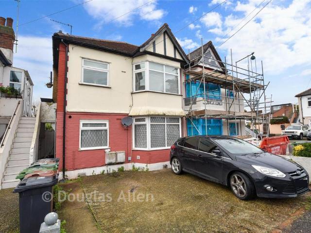 Flat for sale in London Borough of Waltham Forest, Greater London