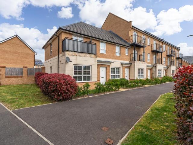 Flat for sale in Butlocks Heath, Helford