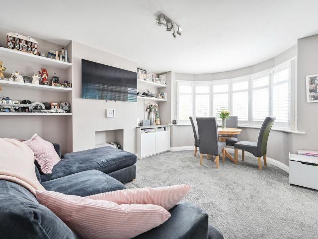 Flat for sale in Rickmansworth, Three Rivers