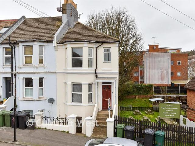 Flat for sale in Round Hill, Brighton & Hove