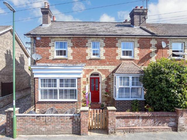 Flat for sale in New Town, Horsham