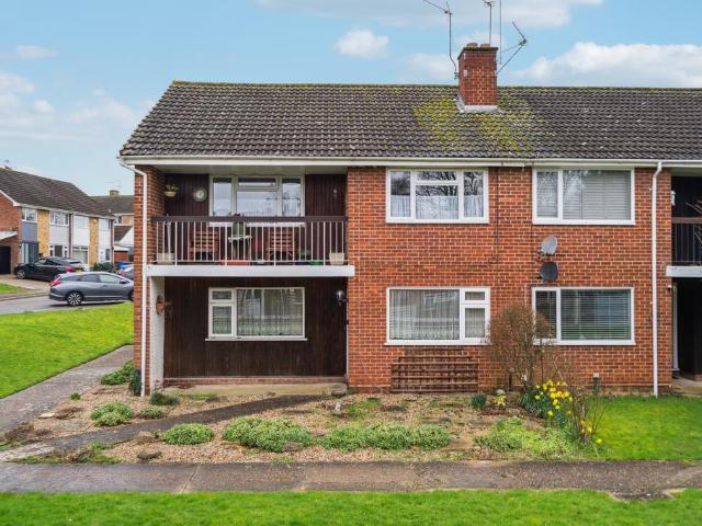 Flat for sale in Highway, Maidenhead