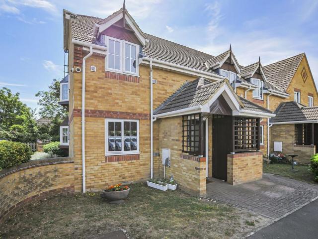 Flat for sale in Colnbrook with Poyle, Slough