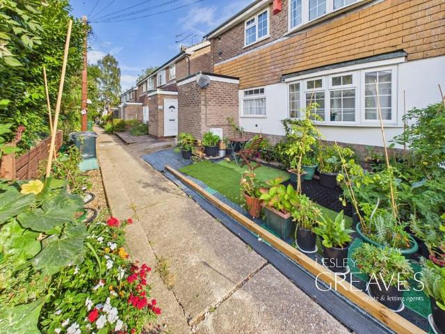 Flat for sale in Netherfield, Gedling