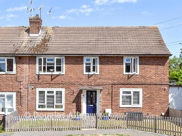 Flat for sale in Wickford