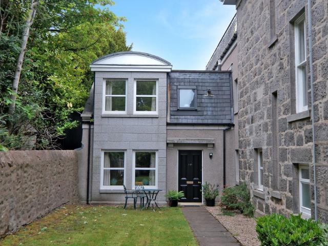 Flat for sale in Ballindoch, Scotland