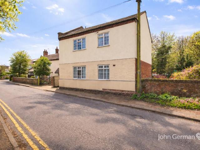 Flat for sale in Barton In Fabis, East Midlands