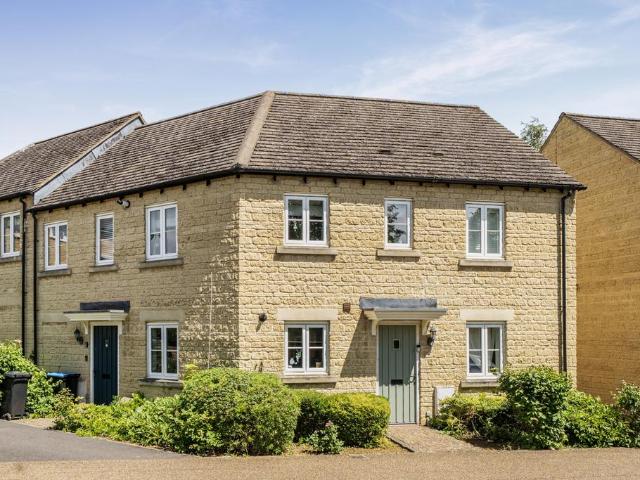 Flat for sale in Black Bourton, Oxfordshire