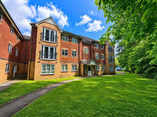 Flat for sale in Cheshire
