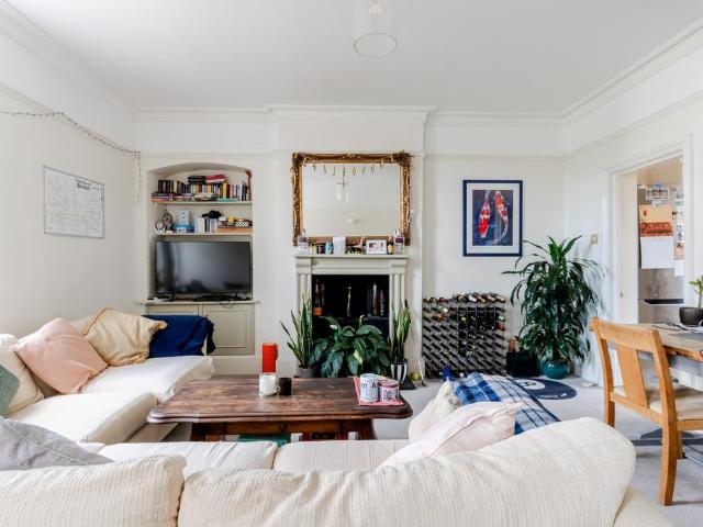 Flat for sale in Hotwells, Feckenham
