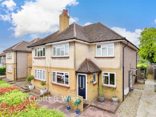 Flat for sale in Greater London
