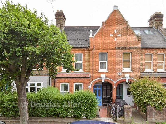 Flat for sale in Greater London