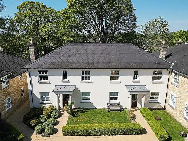 Flat for sale in Highfield, Pouchen End