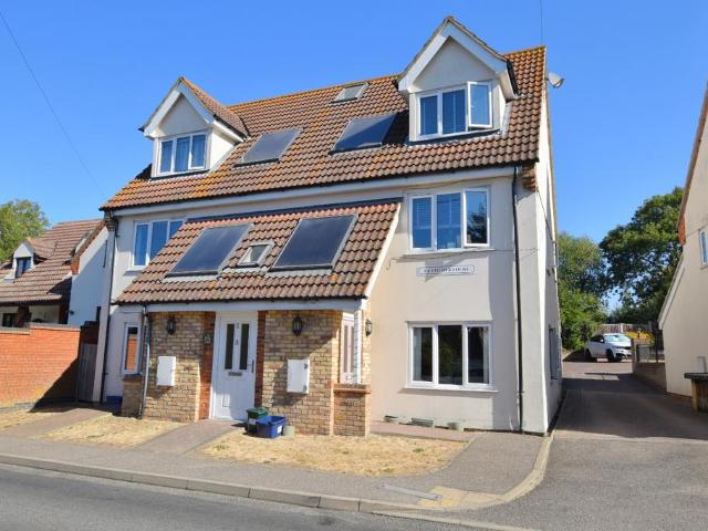 Flat for sale in Maldon, Essex