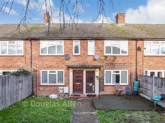 Flat for sale in Hutton Mount, Navestock Side