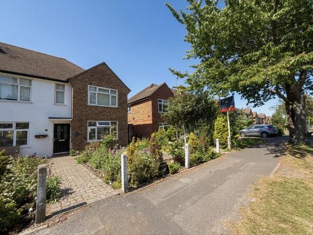 Flat for rent in Carshalton Beeches, Isle Of Man