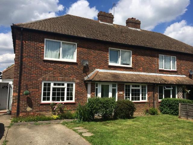 Flat for rent in Hillview, Surrey