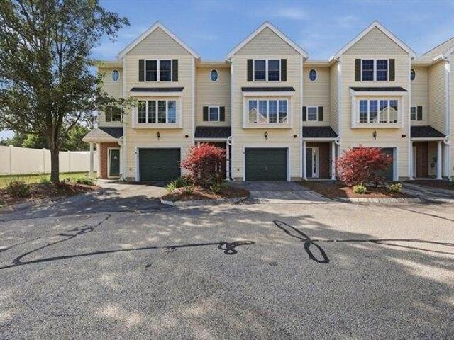 Condo for sale in Groveland, Massachusetts
