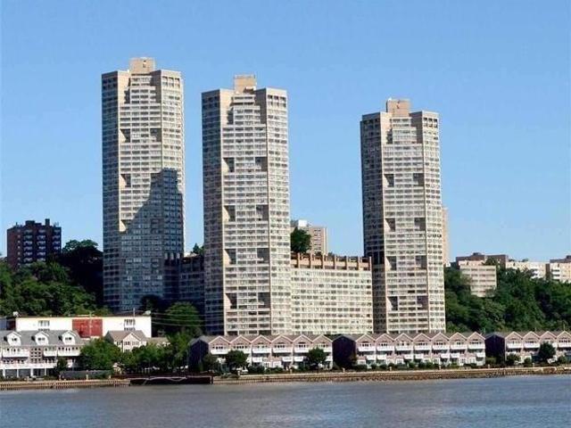 Condo for sale in Hudson, New Jersey