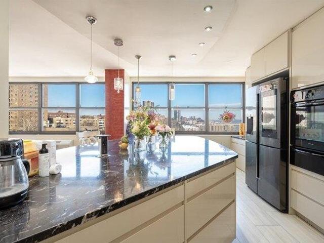 Condo for sale in Hudson, New Jersey