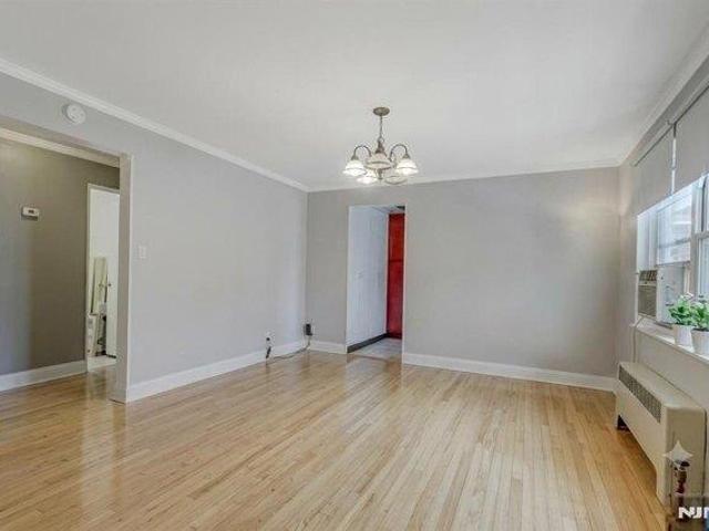 Condo for sale in Hackensack, New Jersey