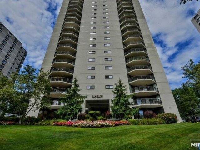 Condo for sale in Hackensack, Bergen County