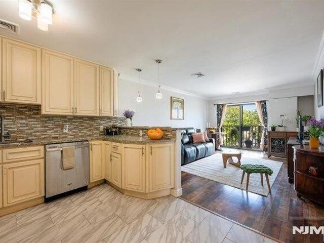 Condo for sale in Hackensack, Bergen County