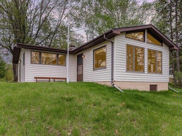 House for sale in Hale House for sale in Hale
