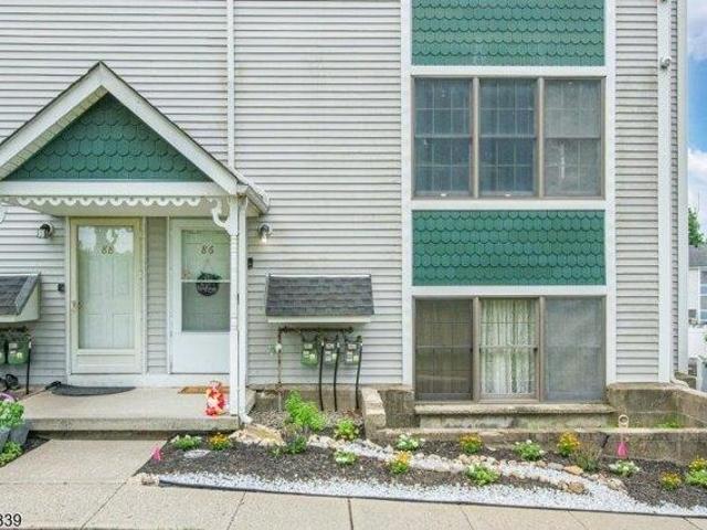 House for sale in Hamburg, New Jersey
