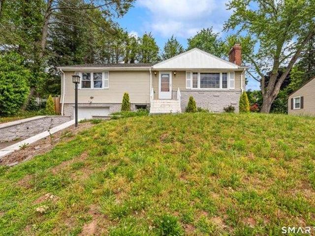 House for sale in Hamden, Connecticut
