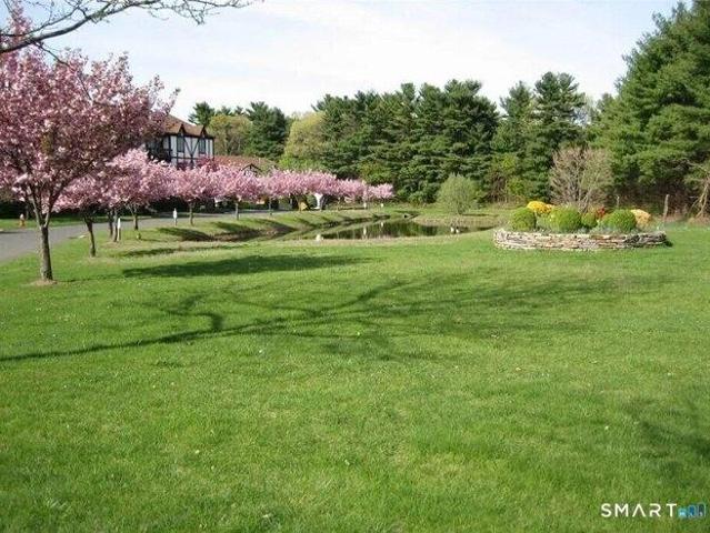 Condo for sale in Hamden, Connecticut