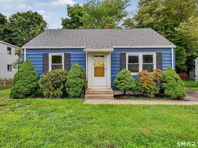 House for sale in Hamden, South Central Connecticut Planning Region