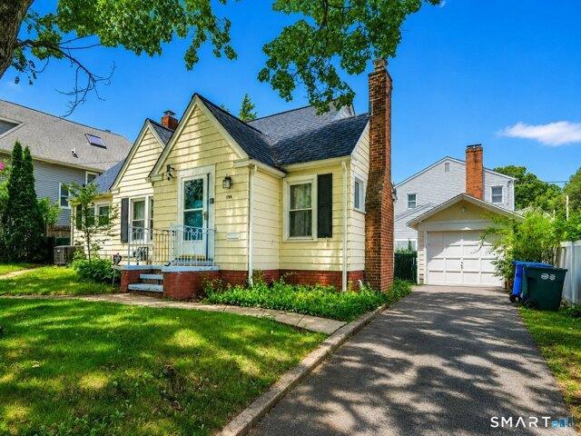 House for sale in Hamden, Connecticut