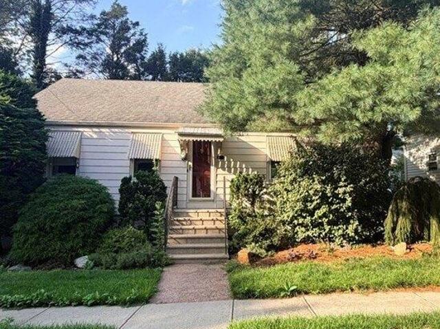 House for sale in Hamden, Connecticut