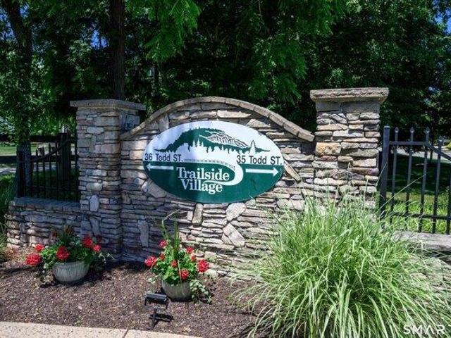 House for sale in Hamden, Connecticut