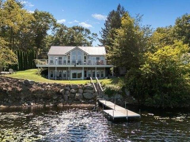 House for sale in Hamilton, Essex County