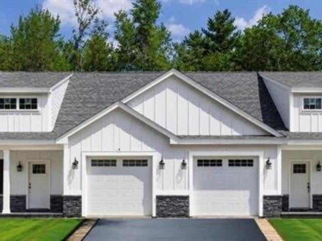 Condo for sale in Baglett Grove, Hampstead