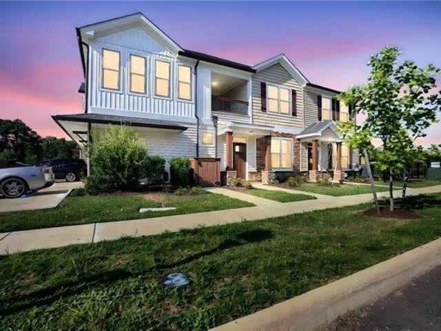 Condo for sale in Hampton