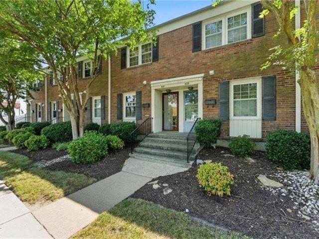 Condo for sale in Hampton