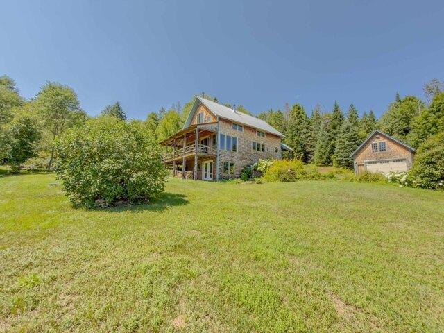 House for sale in Hardwick Street Historic District, Hardwick