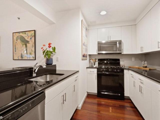 Apartment for sale in Arverne, New York