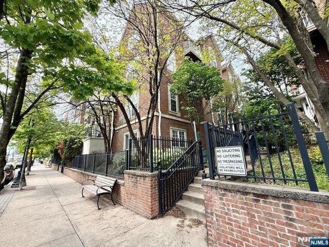 Condo for sale in Hudson, New Jersey