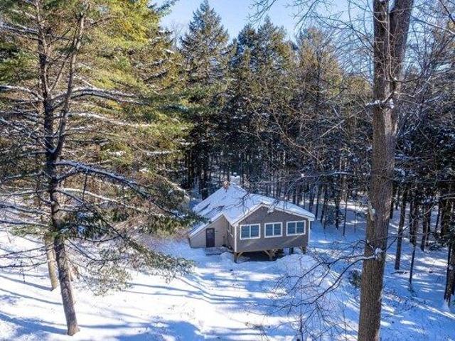 House for sale in Plantsville, Vermont